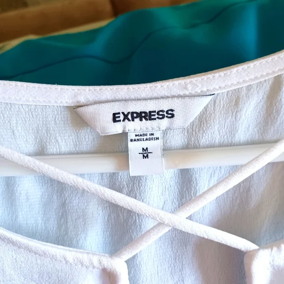 Sale! Express blouse womens size medium - Picture 3 of 3